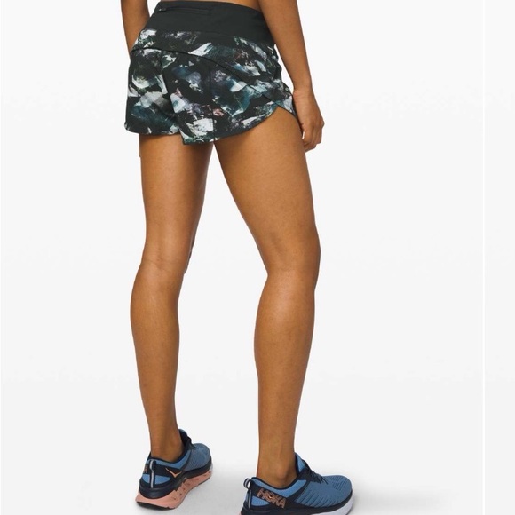 Lululemon Speed Up Short 2.5" - Picture 4 of 9